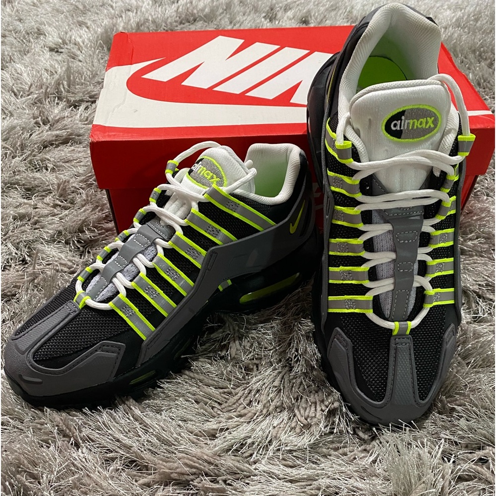 Airmax 95 women 8 youth 6.5